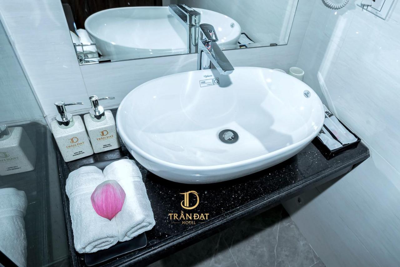 Tran Dat Hotel Ha Long Exterior foto